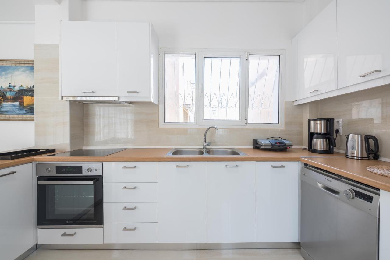 Athens Del Sol Suite Екстериор снимка