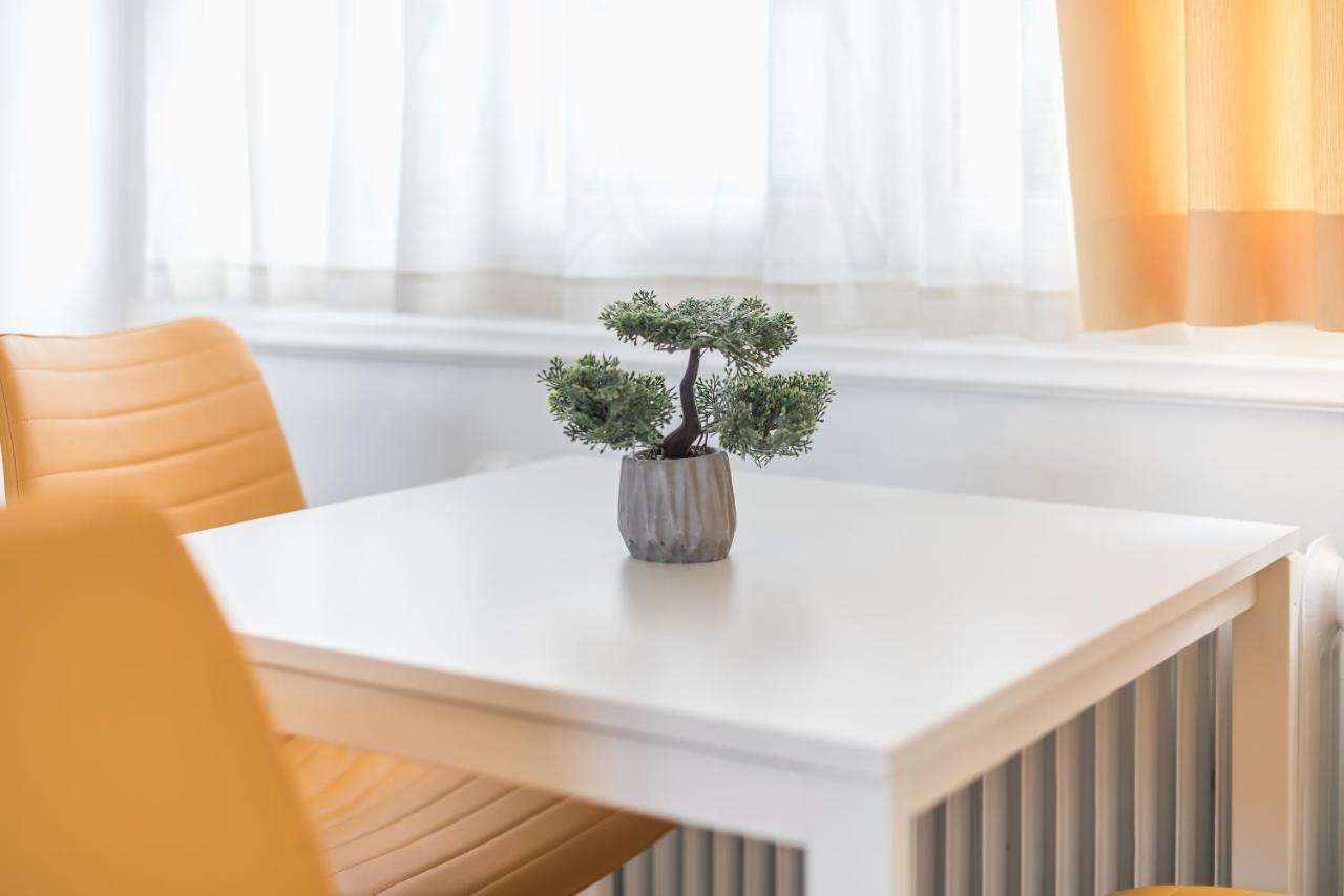 Athens Del Sol Suite Екстериор снимка