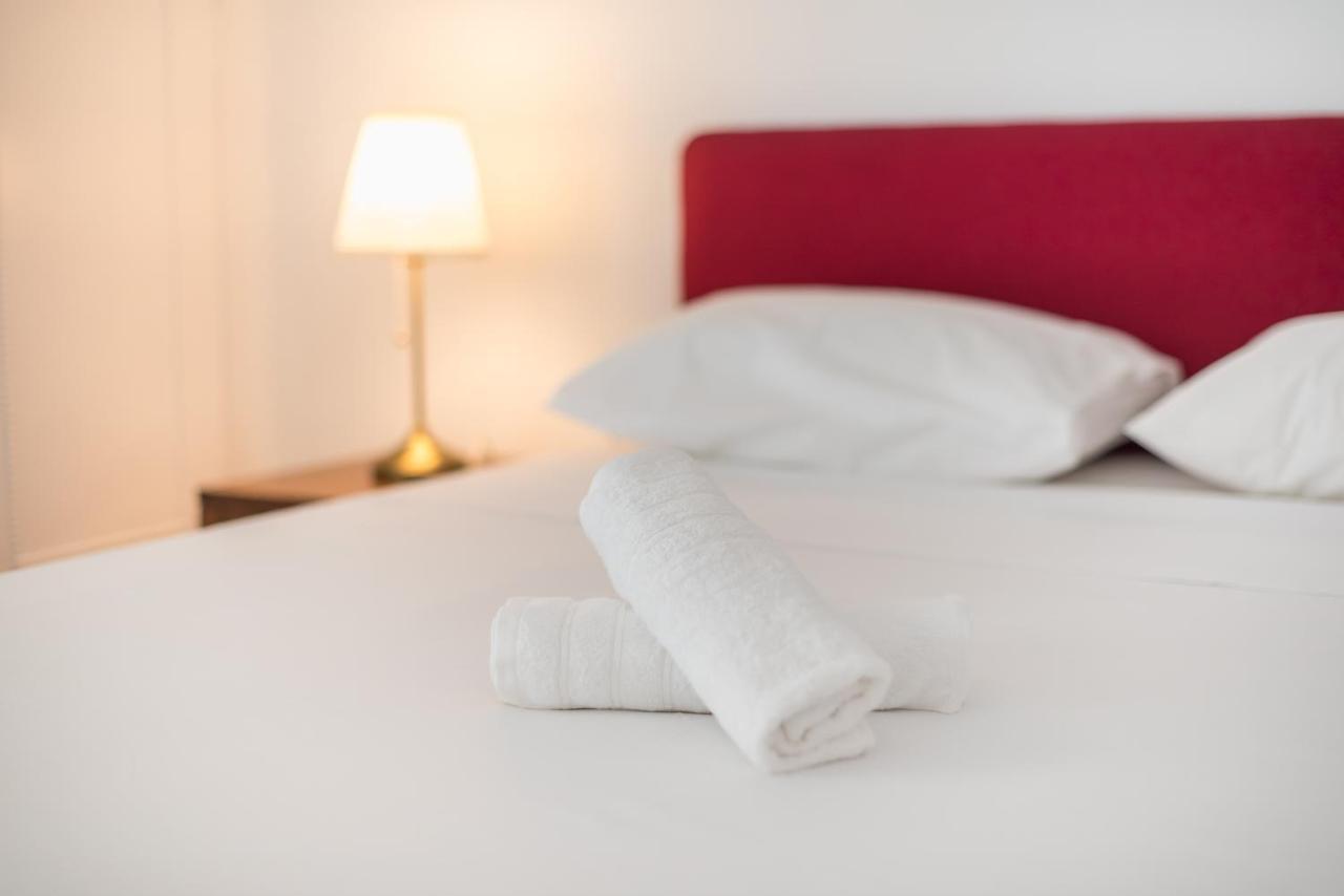 Athens Del Sol Suite Екстериор снимка